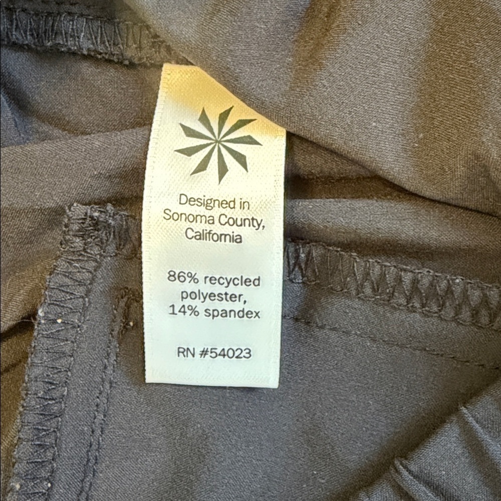 Athleta Black Pants with ankle ruching, size 6, VGUC - Picture 4 of 7